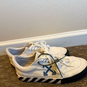 Off-White LOW VULCANIZED CANVAS WHITE BLUE
